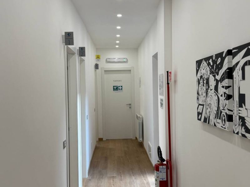 photo_5951829816552571918_y